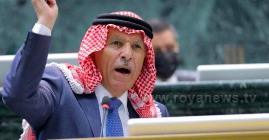 العرموطي لـ وزير الصناعة: من مستورد الممحاة المسرطنة؟
