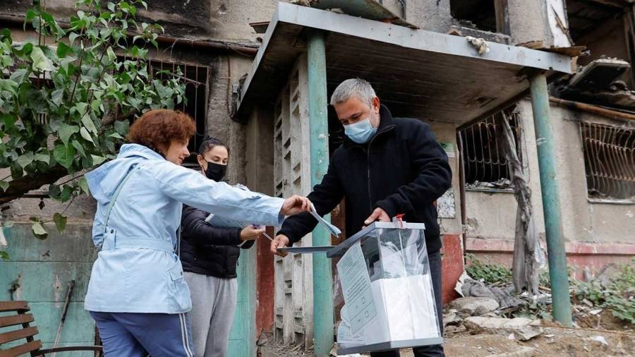 انتهاء استفتاءات الانضمام لروسيا في أربع مناطق أوكرانية