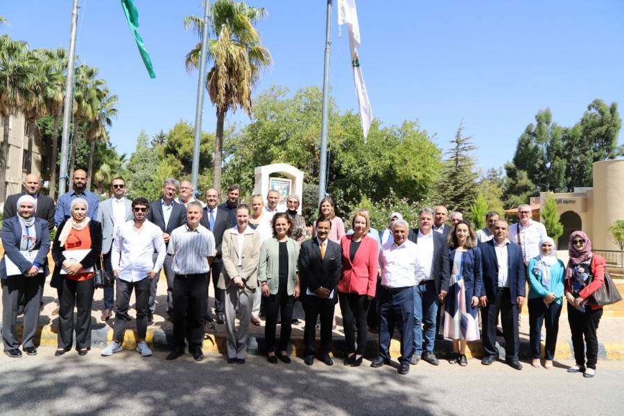 وفد من مؤسسة البحوث الالمانية (DFG) والوكالة الالمانية للتعاون الدولي (DAAD) يزور جامعة البلقاء التطبيقية