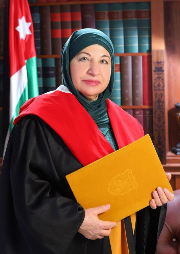 الدكتورة منى محيلان .. مبارك الترقية