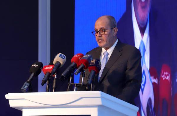 الحكومة توقع الاتفاقيات التنفيذية لبرنامج دعم الصناعة