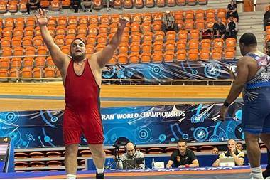 الزريقات يحصد الميدالية الذهبية الثانية للمنتخب الأردني للمصارعة