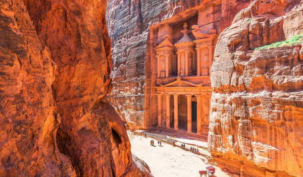 سلطة البترا: الحركة السياحية النشطة أدخلت البترا في مرحلة التعافي من تداعيات جائحة كورونا