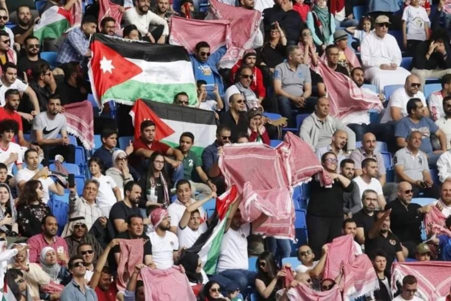 مباريات أندية المحترفين بلا جمهور.. امتدادات سلبية على الاقتصاد الوطني