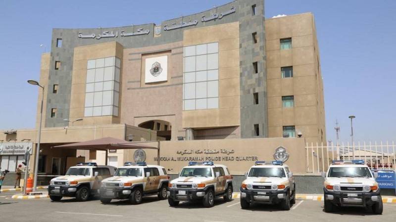 السعودية .. القبض على 4 جناة تورطوا بالانتحال والسلب.. وإحالتهم لـ«النيابة»