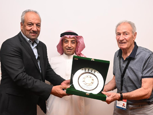 الاتحادان العربي والسعودي يكرمان اتحاد كرة اليد الأردني