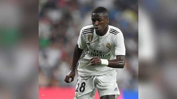 مهاجم في ريال مدريد يقترح عقوبة للمتورطين بحوادث عنصرية