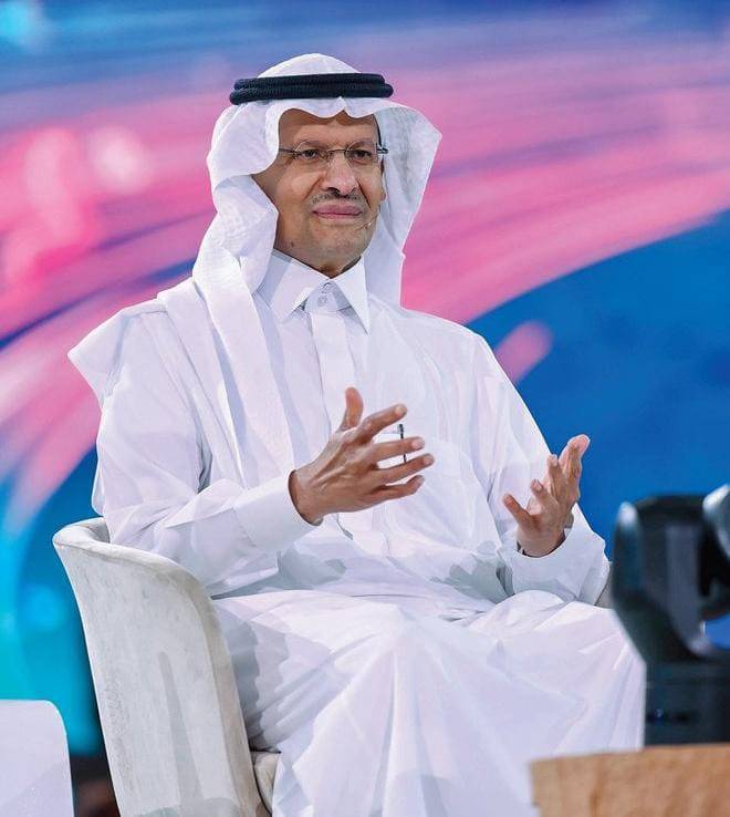 الأمير عبدالعزيز  أوروبا تشهد حاليا وضعا حرجا وإشكالات في سلاسل الإمداد النفطي