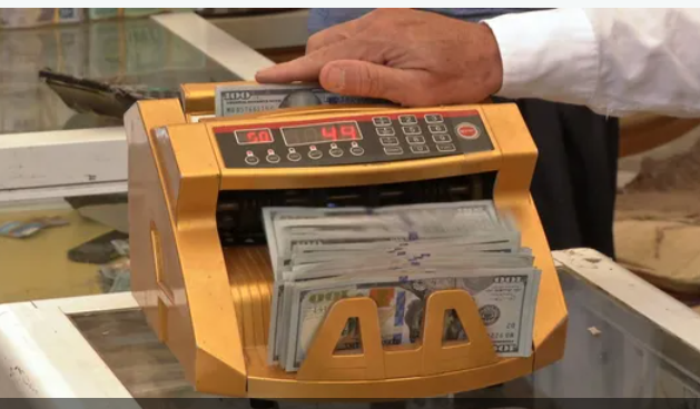 نوبة خوف في الأسواق العراقية.. والسبب سعر صرف الدولار