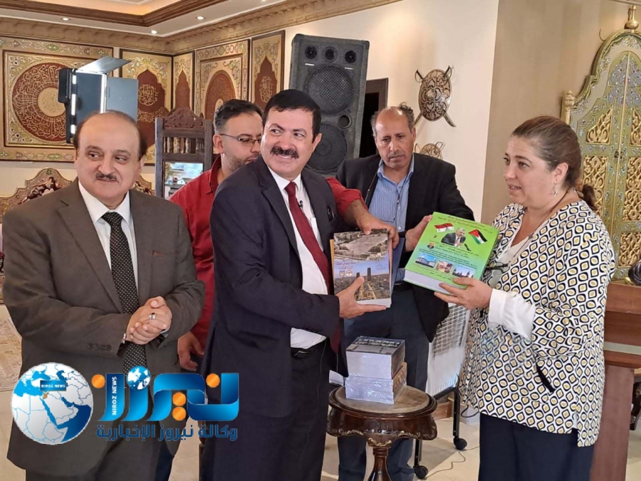 جامعة كولميكس المكسيكية تعتمد وتترجم كتب المؤرخ العرموطي في مكتبة الجامعة... صور