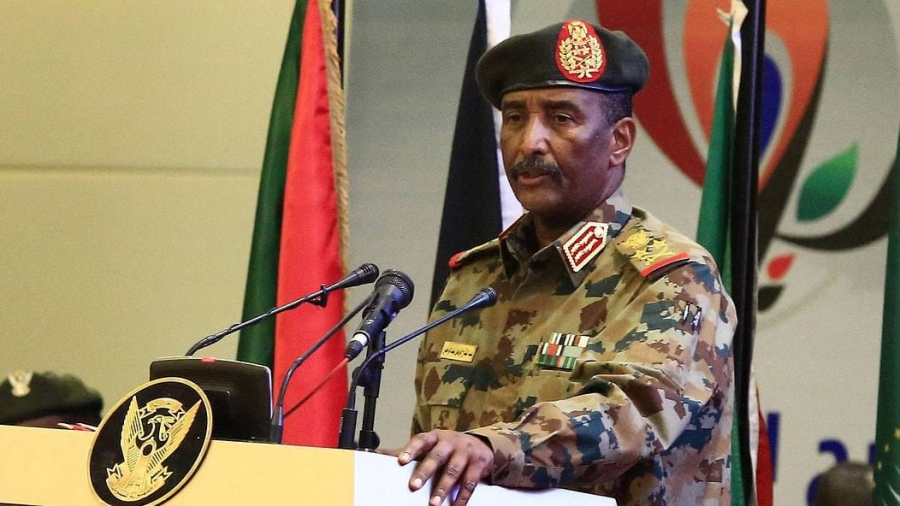 الفريق البرهان سيحل مجلس السيادة ويسلم السلطة في غضون أسبوعين