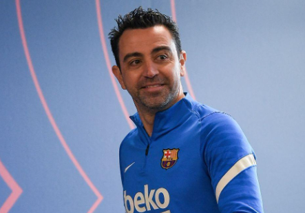 هل يرحل تشافي عن تدريب برشلونة؟