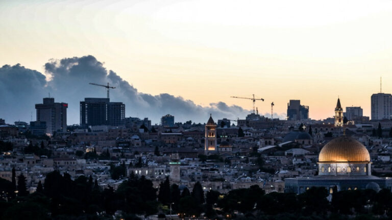 بريطانيا تستبعد نقل سفارتها من تل أبيب إلى القدس المحتلة
