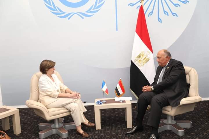 وزير الخارجية المصري يستقبل وزيرة خارجية فرنسا علي هامش مؤتمر شرم الشيخ لتغير المناخ