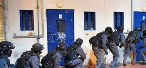 قوات القمع تقتحم قسم 25 في سجن النقب