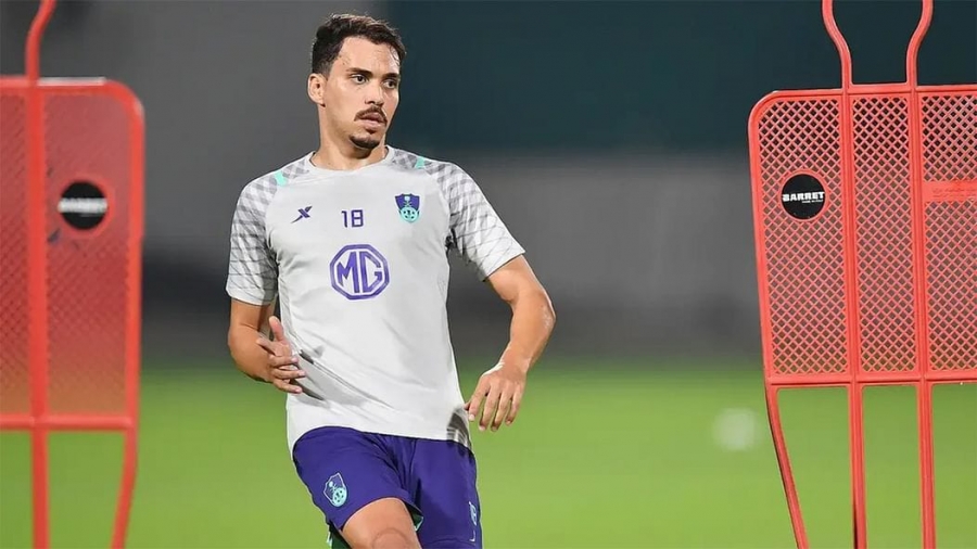 الأهلي يقترب من إغلاق قضية البرازيلي كارلوس إدواردو