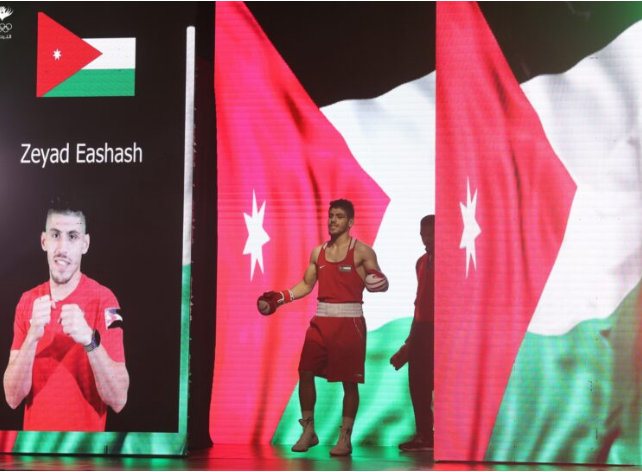 الملاكم زياد عشيش يتوج بفضية آسيا تحت 71 كغ