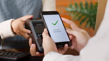 ارتفاع الدفع الإلكتروني عبر الهواتف النقالة في الأردن 43  الشهر الماضي