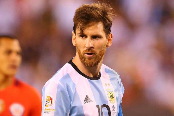 الأرجنتين ليست بينها .. ميسي يكشف توقعاته لبطل كأس العالم 2022