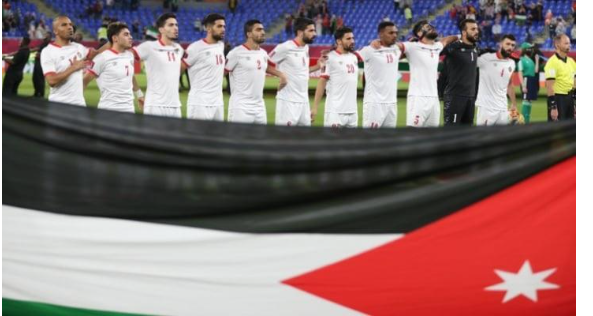 الأردنيون يترقبون مباراة المنتخب وإسبانيا