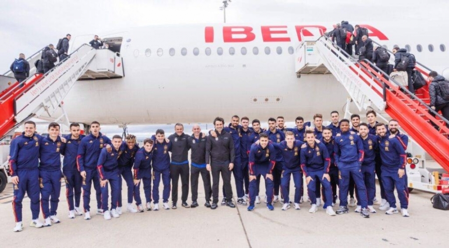 المنتخب الاسباني لكرة القدم يصل عمان