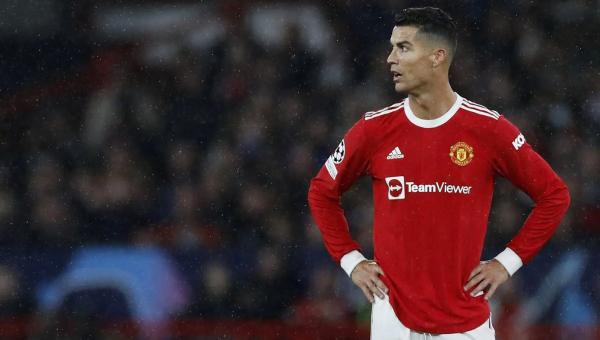 رونالدو: غلايزرز «لا يهتمون» باليونايتد