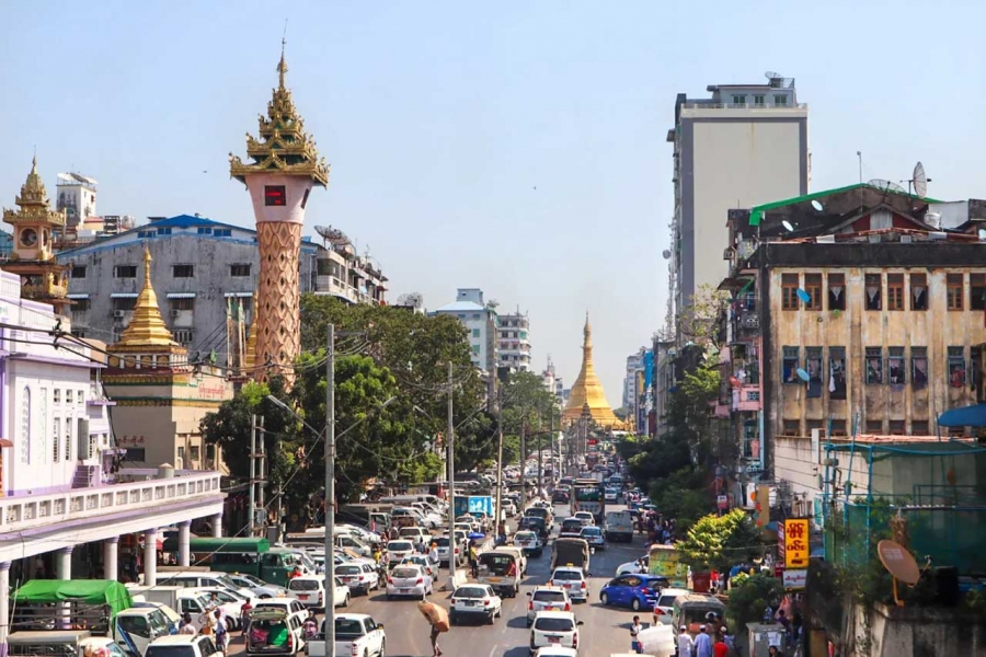 المجلس العسكري في بورما يطلق سراح 700 سجين بينهم بريطانية واسترالي وياباني