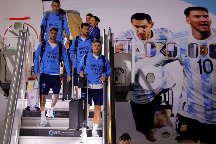 مونديال 2022.. ميسي ورفاقه يصلون إلى قطر