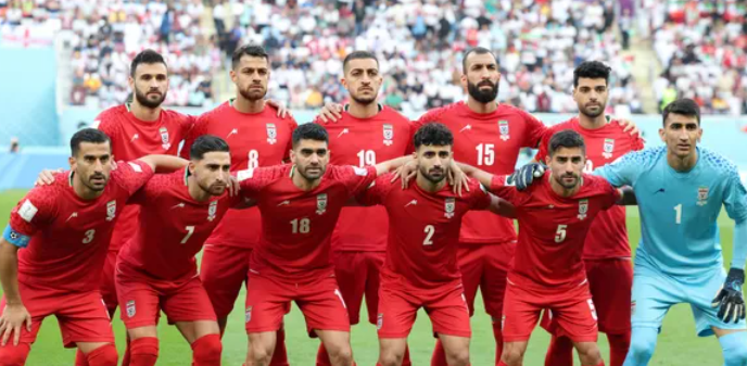 لاعبو إيران يمتنعون عن أداء النشيد الوطني في المونديال