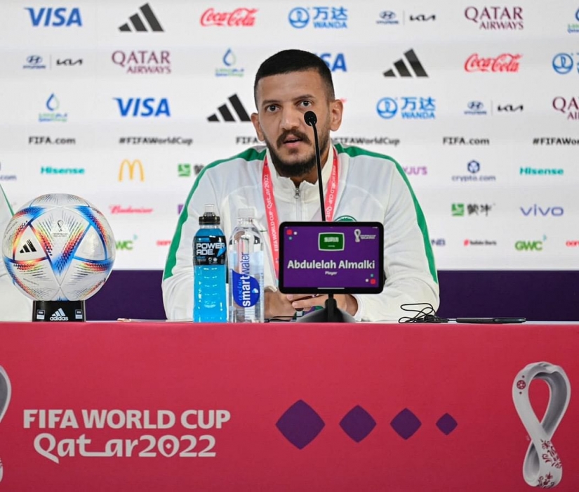 لاعب المنتخب السعودي الأول لكرة القدم عبد الإله المالكي