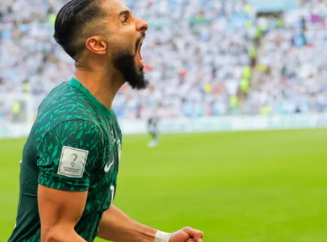 تغلب على الإصابة.. كيف صنع صالح الشهري التاريخ في المونديال؟