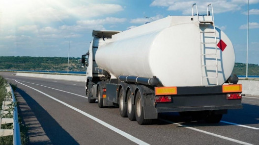 العراق يزود الأردن بـ3.4 ملايين برميل نفط