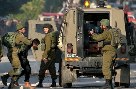 الاحتلال ينفذ حملة اعتقالات في الضفة والقدس
