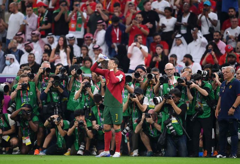 فوز البرتغال 2  الأوروغواي 0