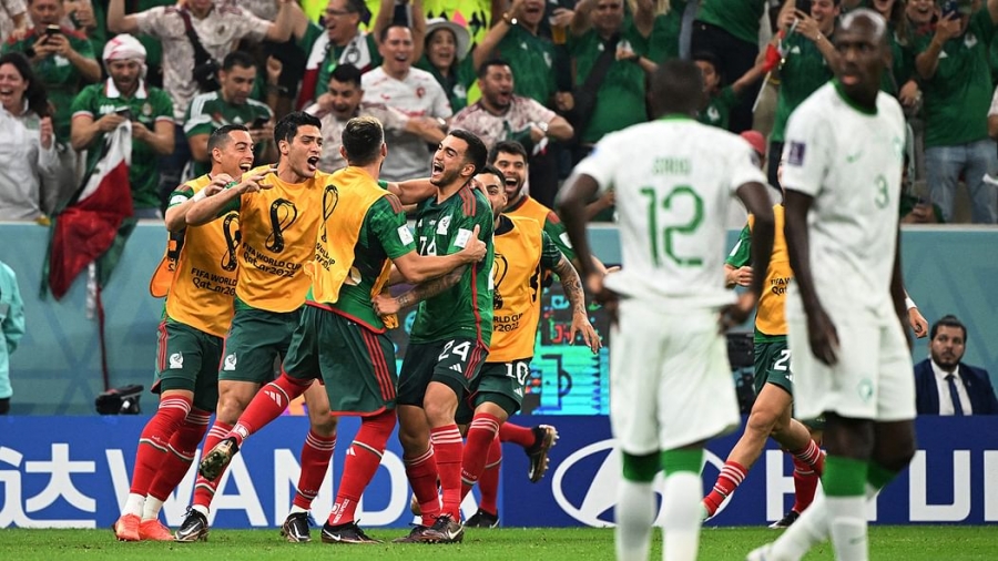 السعودية تودع كأس العالم بعد الخسارة أمام المكسيك
