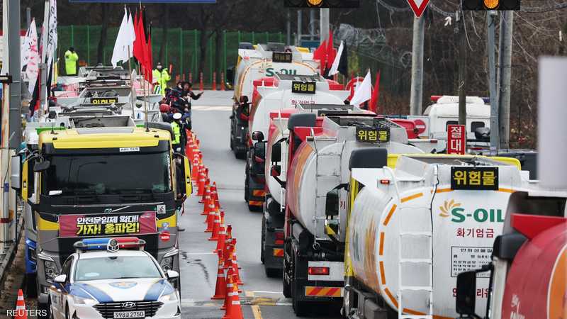 كوريا الجنوبية تتكبد خسائر بـ 1.2 مليار دولار بسبب إضراب