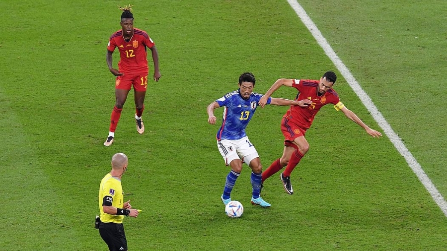 اليابان واسبانيا إلى الدور لـ 16 من كأس العالم