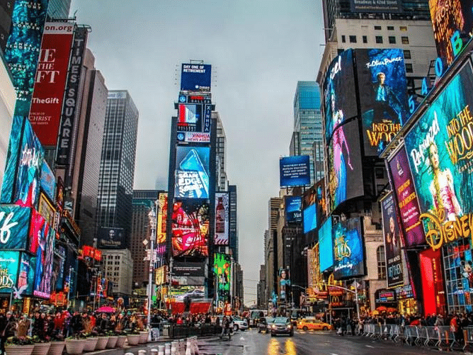 تعرّف على أغلى 10 مدن في العالم لعام 2022