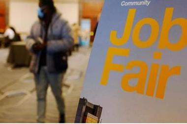 أكبر قوة اقتصادية في العالم توفر 263 ألف وظيفة في شهر