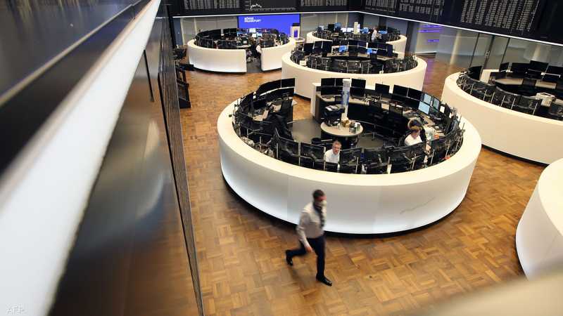 أسهم أوروبا ترتفع بأطول سلسلة مكاسب أسبوعية منذ أبريل 2021