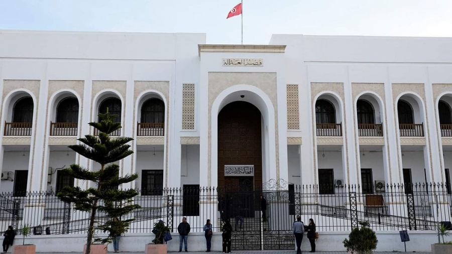 إحالة قضية التآمر على أمن الدولة إلى المحكمة العسكرية بتونس