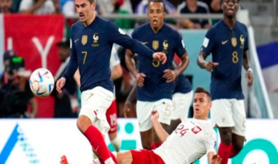 الديوك تفوز على بولندا في كأس العالم في قطر