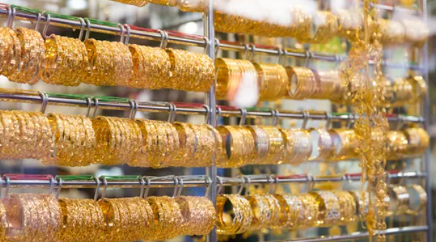 ارتفاعات متسارعة وغير مسبوقة.. ماذا يحدث بسوق الذهب المصري؟