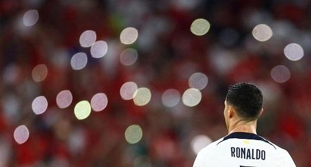رونالدو حزين على الخروج ويشكر البرتغال وقطر