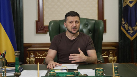 زيلينسكي: استمرار العمل لإعادة الكهرباء إلى مناطق كثيرة بأوكرانيا