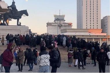 منغوليا تقرر إجراء تحقيق دولي في قضية سرقة الفحم
