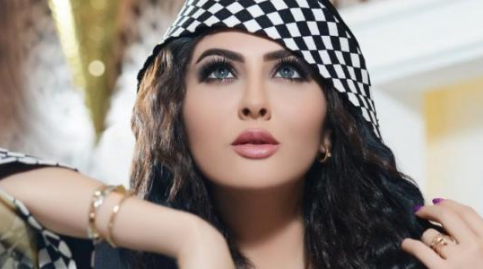 مريم حسين تهاجم إليسا وتتهمها بالنفاق