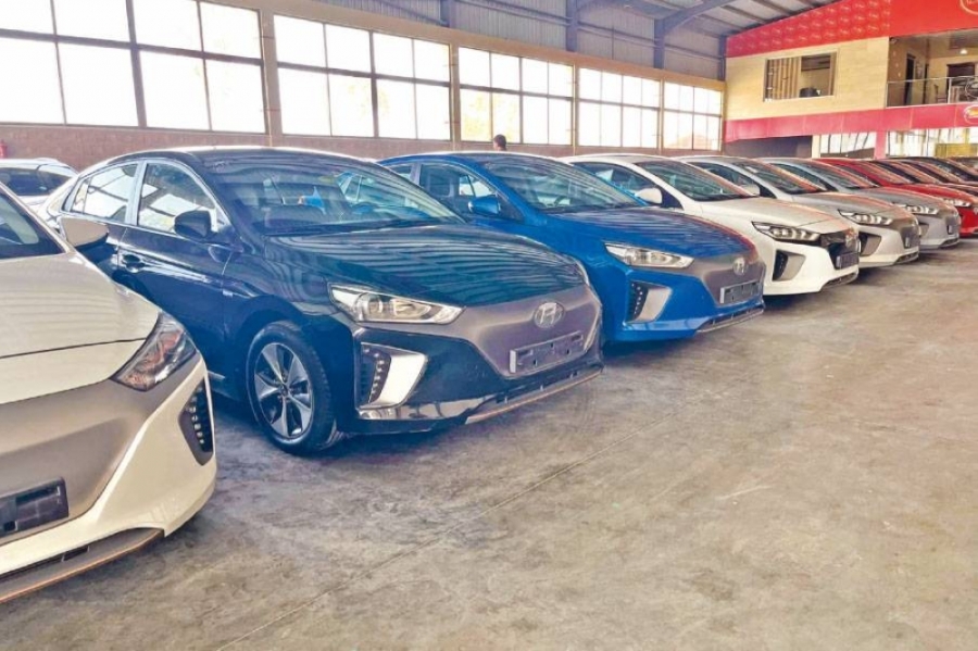 أبو ناصر: نمو مبيعات السيارات الكهربائية محلياً 183