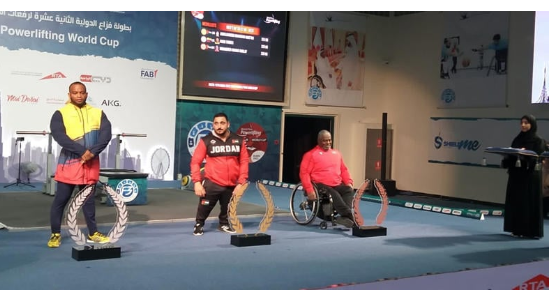 خطاب يحقق رقما قياسيا عالميا جديدا وذهبية