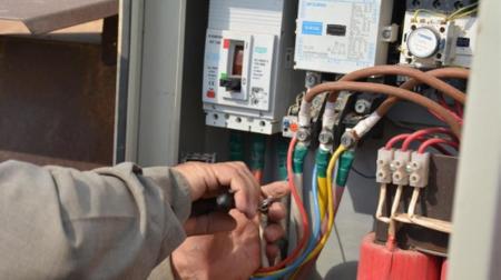 18346 حالة استجرار غير مشروع للكهرباء العام الماضي